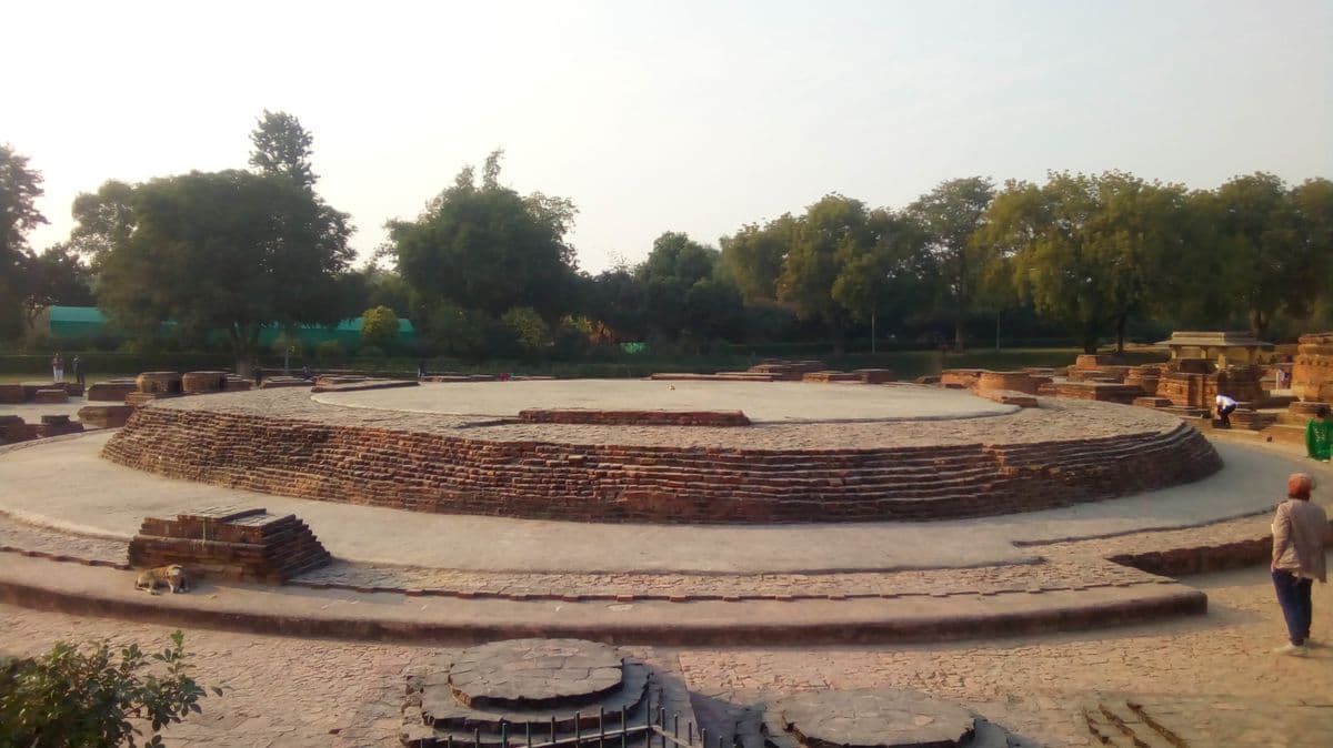 Historic Dutch & Armenian Cemetery